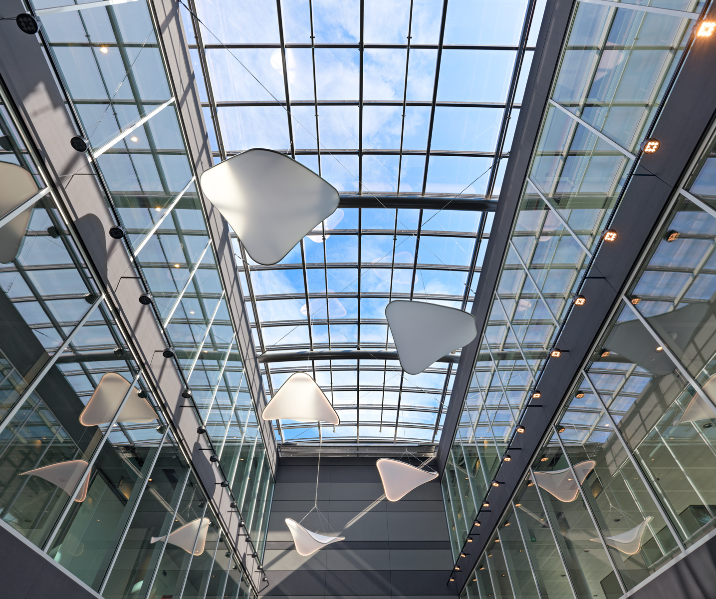 Glaskap Infinity, Amsterdam